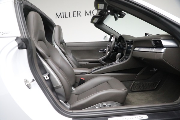 Used 2019 Porsche 911 Targa 4S for sale Sold at Rolls-Royce Motor Cars Greenwich in Greenwich CT 06830 28