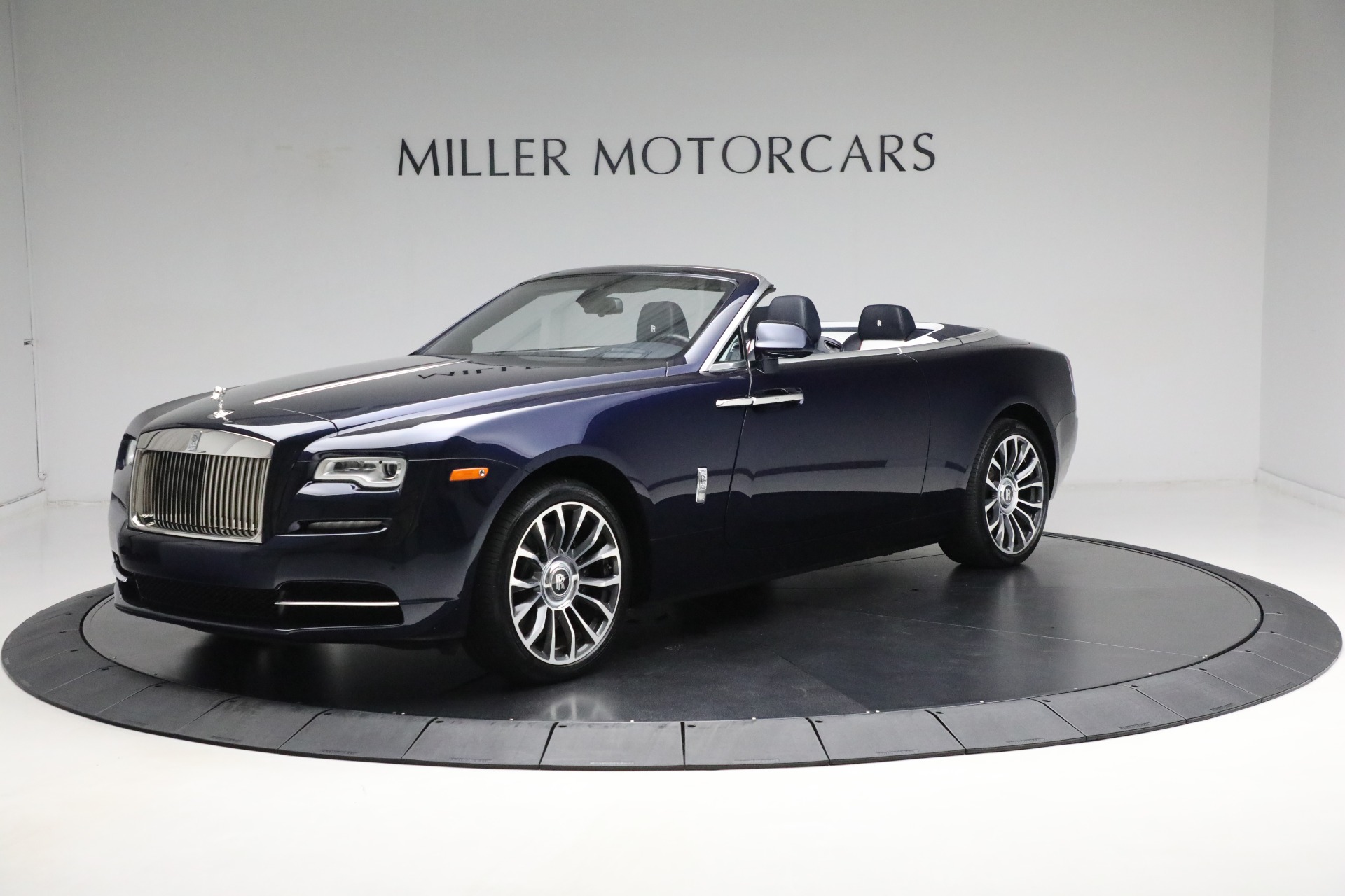 Used 2018 Rolls-Royce Dawn for sale Sold at Rolls-Royce Motor Cars Greenwich in Greenwich CT 06830 1