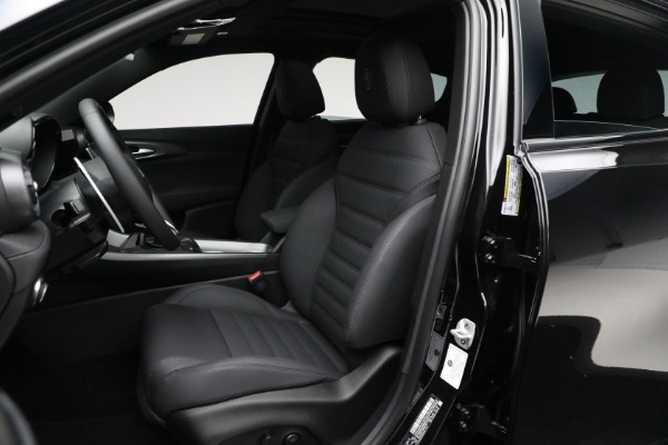 New 2024 Alfa Romeo Tonale Veloce for sale Sold at Rolls-Royce Motor Cars Greenwich in Greenwich CT 06830 26