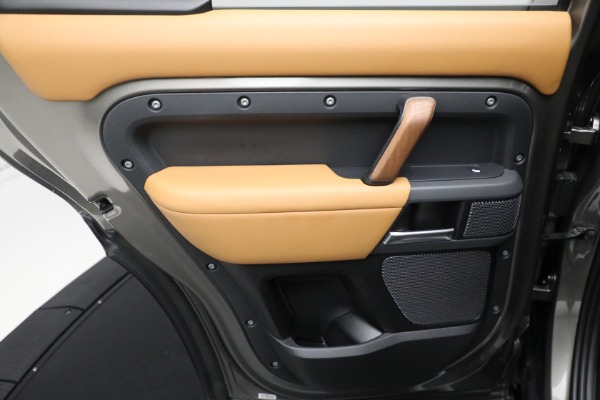 Used 2022 Land Rover Defender 110 X for sale Sold at Rolls-Royce Motor Cars Greenwich in Greenwich CT 06830 23