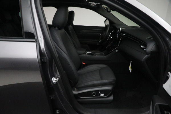 New 2024 Maserati Grecale GT for sale Sold at Rolls-Royce Motor Cars Greenwich in Greenwich CT 06830 11