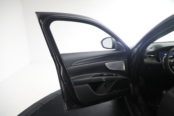 New 2024 Maserati Grecale GT for sale Sold at Rolls-Royce Motor Cars Greenwich in Greenwich CT 06830 19