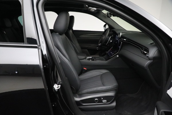 New 2024 Maserati Grecale GT for sale Sold at Rolls-Royce Motor Cars Greenwich in Greenwich CT 06830 28