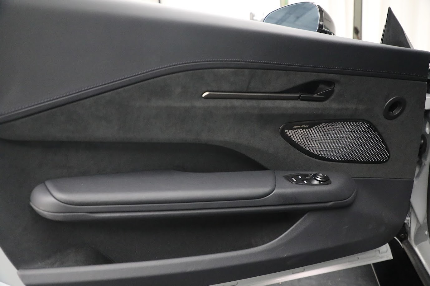 New 2025 Aston Martin Vantage for sale Sold at Rolls-Royce Motor Cars Greenwich in Greenwich CT 06830 18