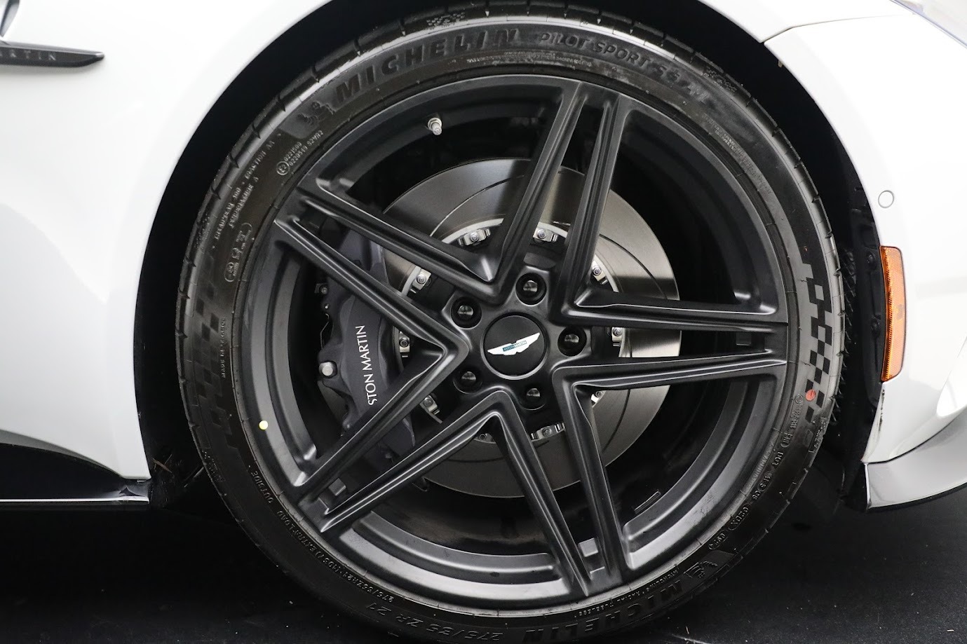 New 2025 Aston Martin Vantage for sale Sold at Rolls-Royce Motor Cars Greenwich in Greenwich CT 06830 27