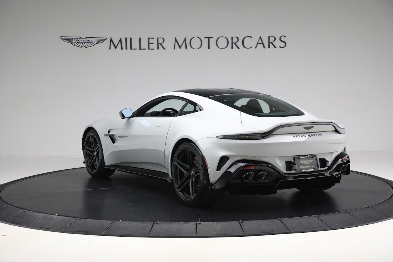 New 2025 Aston Martin Vantage for sale Sold at Rolls-Royce Motor Cars Greenwich in Greenwich CT 06830 4