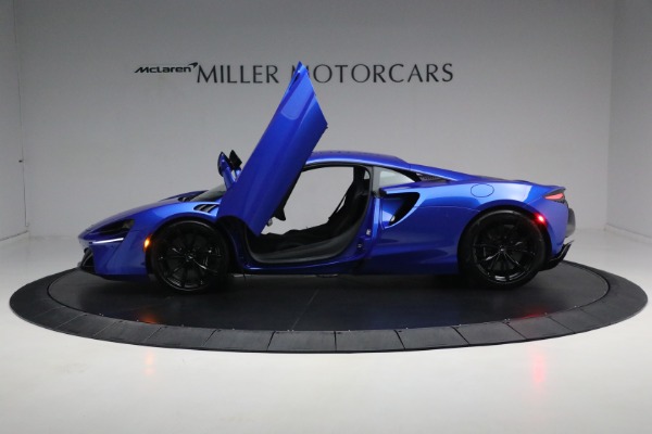 Used 2023 McLaren Artura for sale Sold at Rolls-Royce Motor Cars Greenwich in Greenwich CT 06830 14