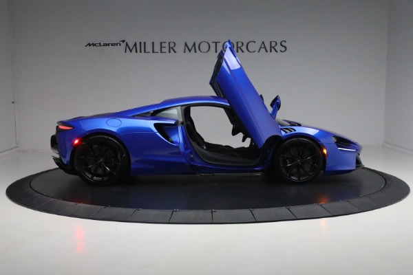 Used 2023 McLaren Artura for sale Sold at Rolls-Royce Motor Cars Greenwich in Greenwich CT 06830 18