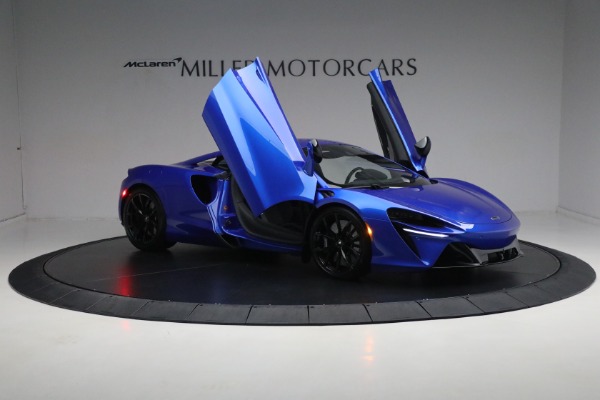 Used 2023 McLaren Artura for sale Sold at Rolls-Royce Motor Cars Greenwich in Greenwich CT 06830 19