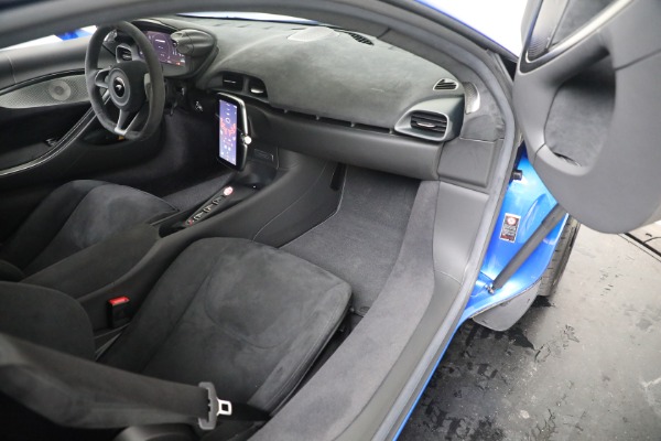 Used 2023 McLaren Artura for sale Sold at Rolls-Royce Motor Cars Greenwich in Greenwich CT 06830 25