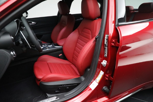 Used 2024 Alfa Romeo Giulia Quadrifoglio Carbon for sale $78,900 at Rolls-Royce Motor Cars Greenwich in Greenwich CT 06830 27