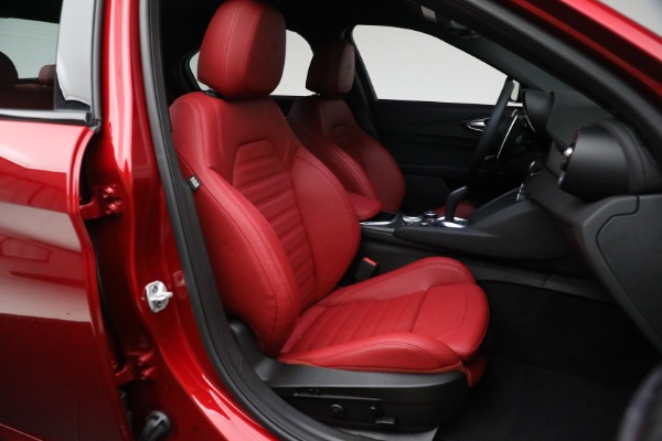 New 2024 Alfa Romeo Giulia Quadrifoglio Carbon for sale Sold at Rolls-Royce Motor Cars Greenwich in Greenwich CT 06830 28