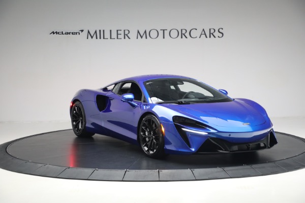 New 2025 McLaren Artura for sale Sold at Rolls-Royce Motor Cars Greenwich in Greenwich CT 06830 11