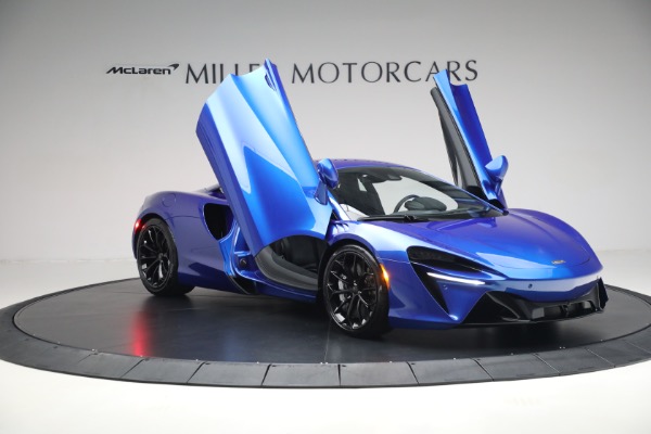 New 2025 McLaren Artura for sale Sold at Rolls-Royce Motor Cars Greenwich in Greenwich CT 06830 16