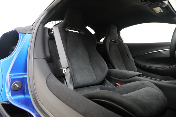 New 2025 McLaren Artura for sale Sold at Rolls-Royce Motor Cars Greenwich in Greenwich CT 06830 18