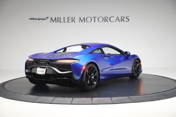 New 2025 McLaren Artura for sale Sold at Rolls-Royce Motor Cars Greenwich in Greenwich CT 06830 7