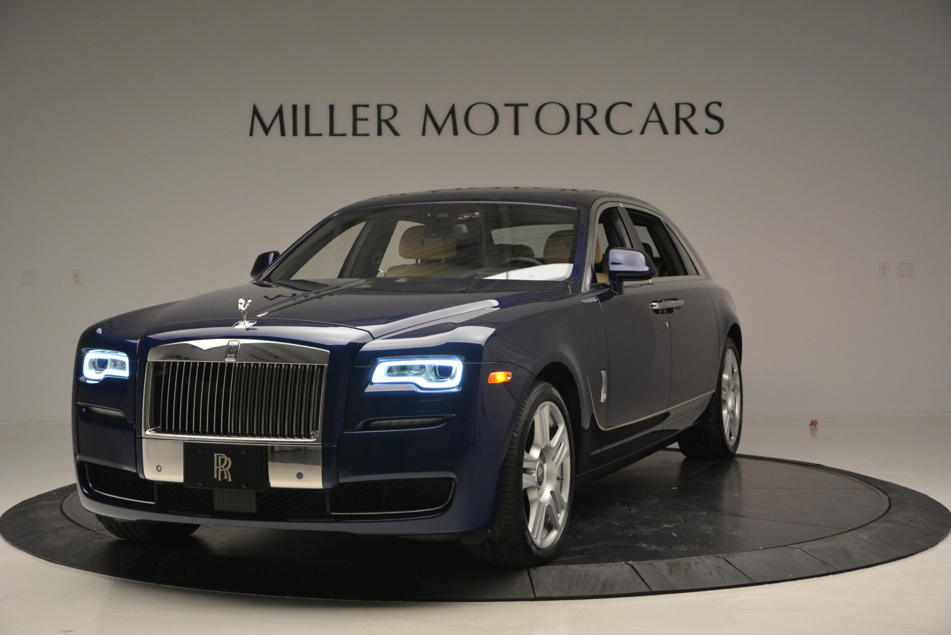 Used 2016 Rolls-Royce Ghost EWB for sale Sold at Rolls-Royce Motor Cars Greenwich in Greenwich CT 06830 1