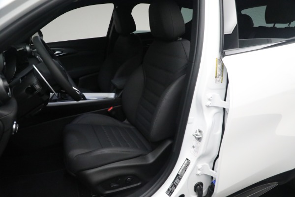 Used 2024 Alfa Romeo Tonale Veloce for sale $29,900 at Rolls-Royce Motor Cars Greenwich in Greenwich CT 06830 21