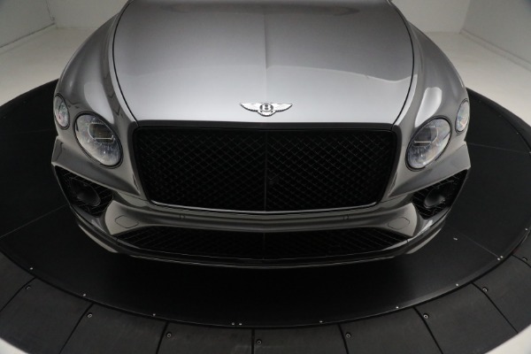 Used 2023 Bentley Bentayga Azure Hybrid for sale Sold at Rolls-Royce Motor Cars Greenwich in Greenwich CT 06830 16