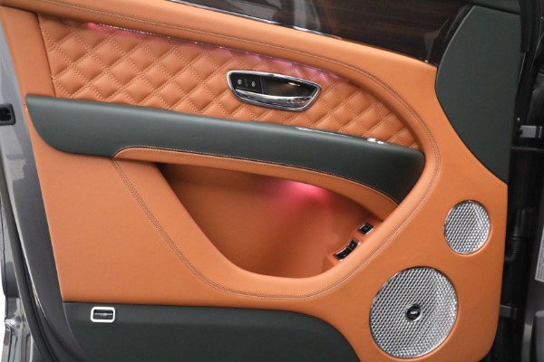 Used 2023 Bentley Bentayga Azure Hybrid for sale Sold at Rolls-Royce Motor Cars Greenwich in Greenwich CT 06830 22