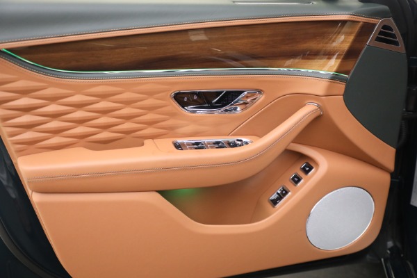 New 2024 Bentley Flying Spur Azure Hybrid for sale Sold at Rolls-Royce Motor Cars Greenwich in Greenwich CT 06830 18
