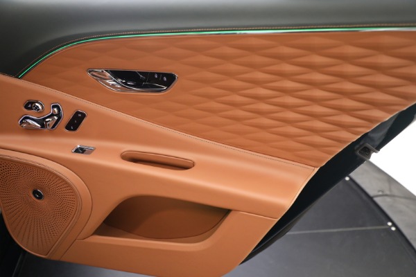 New 2024 Bentley Flying Spur Azure Hybrid for sale Sold at Rolls-Royce Motor Cars Greenwich in Greenwich CT 06830 26