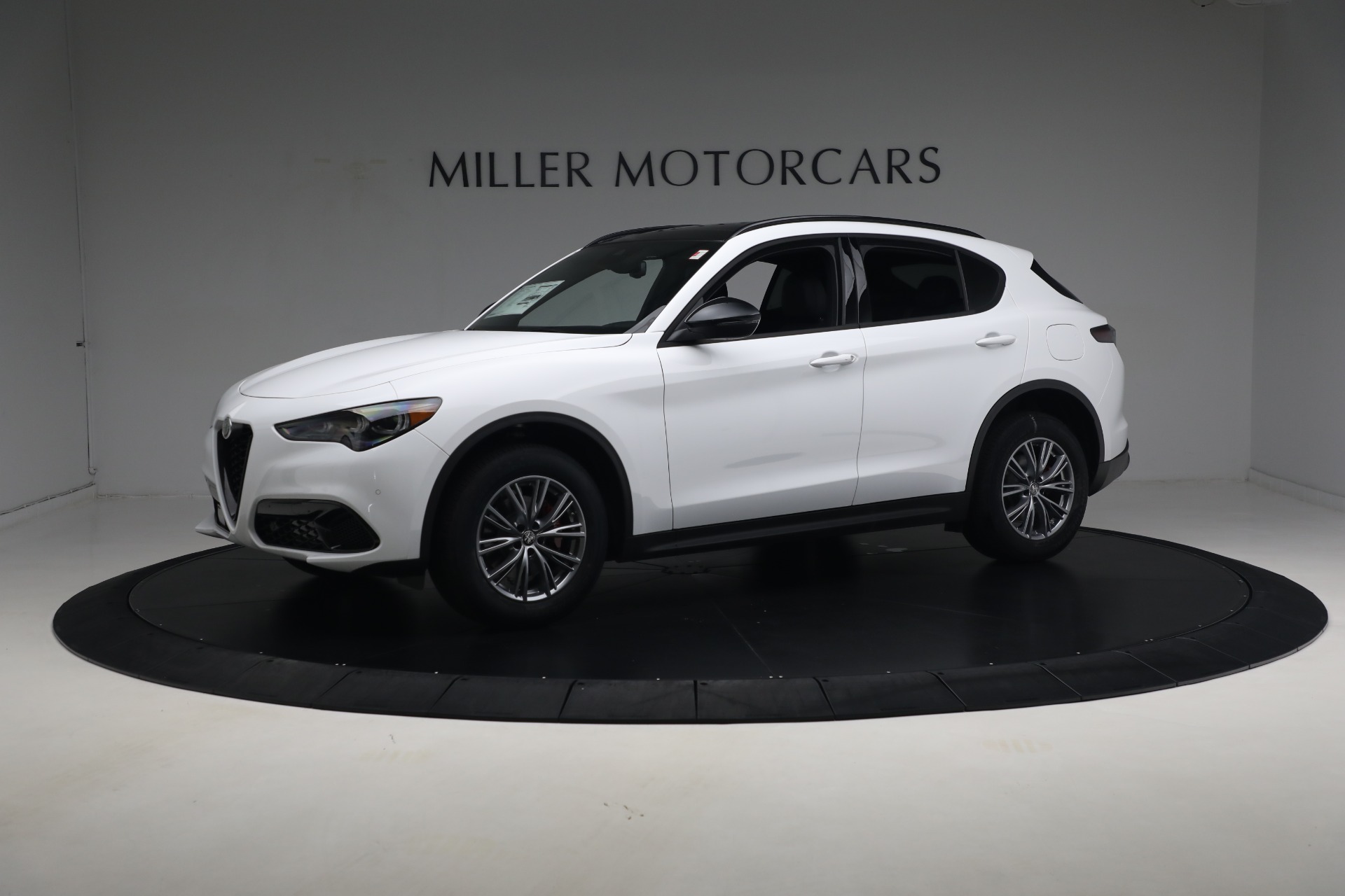 New 2024 Alfa Romeo Stelvio Sprint for sale Sold at Rolls-Royce Motor Cars Greenwich in Greenwich CT 06830 1