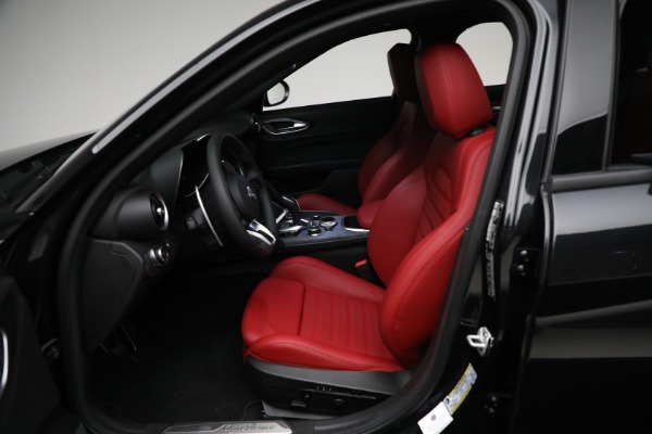 New 2024 Alfa Romeo Giulia Sprint for sale Sold at Rolls-Royce Motor Cars Greenwich in Greenwich CT 06830 24