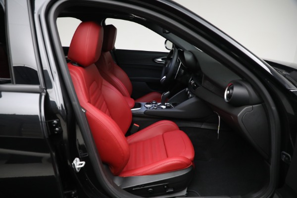 New 2024 Alfa Romeo Giulia Sprint for sale Sold at Rolls-Royce Motor Cars Greenwich in Greenwich CT 06830 25