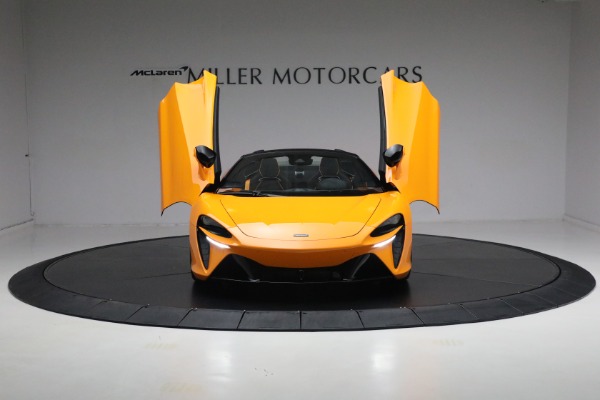 New 2025 McLaren Artura Spider Performance for sale Sold at Rolls-Royce Motor Cars Greenwich in Greenwich CT 06830 13