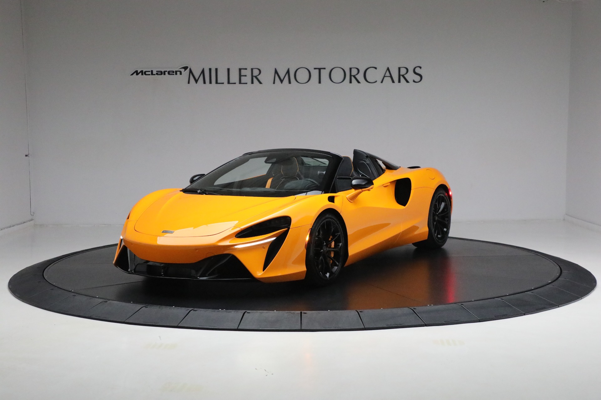 New 2025 McLaren Artura Spider Performance for sale Sold at Rolls-Royce Motor Cars Greenwich in Greenwich CT 06830 1