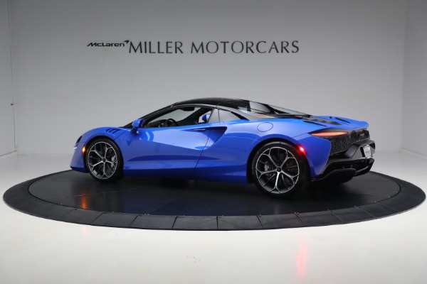 New 2025 McLaren Artura Spider Performance for sale $329,718 at Rolls-Royce Motor Cars Greenwich in Greenwich CT 06830 17