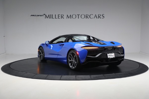 New 2025 McLaren Artura Spider Performance for sale $329,718 at Rolls-Royce Motor Cars Greenwich in Greenwich CT 06830 18