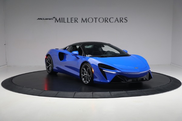 New 2025 McLaren Artura Spider Performance for sale $329,718 at Rolls-Royce Motor Cars Greenwich in Greenwich CT 06830 24