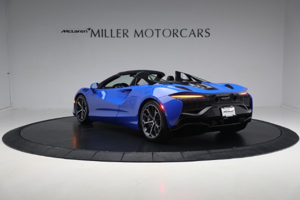 New 2025 McLaren Artura Spider Performance for sale $329,718 at Rolls-Royce Motor Cars Greenwich in Greenwich CT 06830 5
