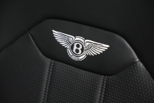 Used 2021 Bentley Bentayga V8 for sale Sold at Rolls-Royce Motor Cars Greenwich in Greenwich CT 06830 17