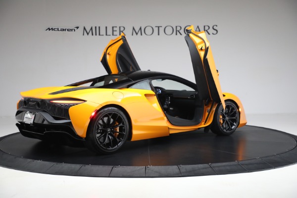 New 2025 McLaren Artura TechLux for sale Sold at Rolls-Royce Motor Cars Greenwich in Greenwich CT 06830 15