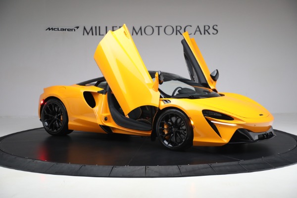 New 2025 McLaren Artura TechLux for sale Sold at Rolls-Royce Motor Cars Greenwich in Greenwich CT 06830 16