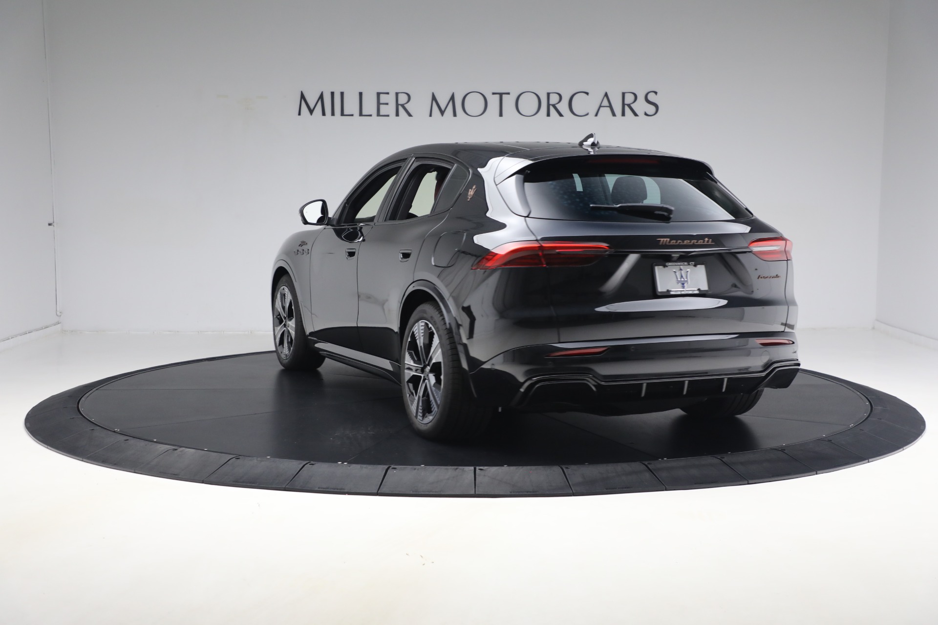 New 2025 Maserati Grecale Folgore for sale $93,900 at Rolls-Royce Motor Cars Greenwich in Greenwich CT 06830 12