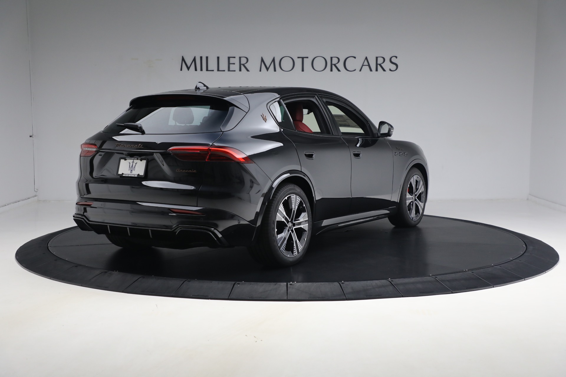 New 2025 Maserati Grecale Folgore for sale $93,900 at Rolls-Royce Motor Cars Greenwich in Greenwich CT 06830 16