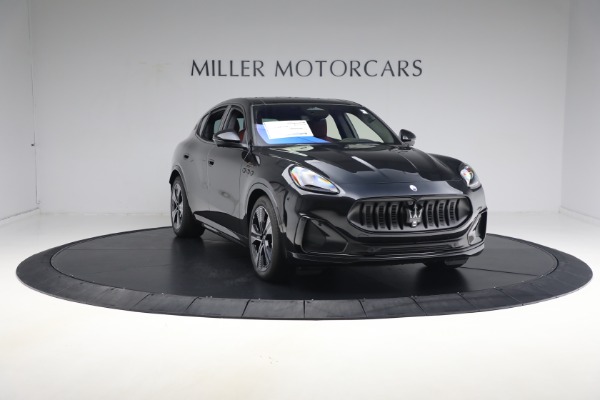 New 2025 Maserati Grecale Folgore for sale $122,655 at Rolls-Royce Motor Cars Greenwich in Greenwich CT 06830 27