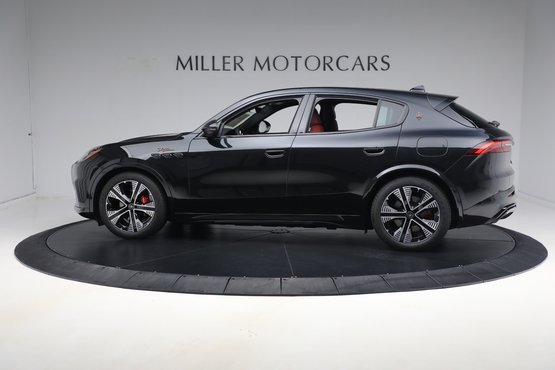New 2025 Maserati Grecale Folgore for sale $93,900 at Rolls-Royce Motor Cars Greenwich in Greenwich CT 06830 8