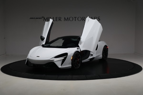 New 2025 McLaren Artura Spider TechLux for sale Sold at Rolls-Royce Motor Cars Greenwich in Greenwich CT 06830 22