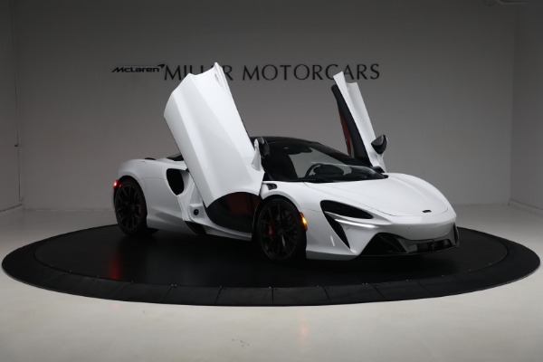 New 2025 McLaren Artura Spider TechLux for sale Sold at Rolls-Royce Motor Cars Greenwich in Greenwich CT 06830 28