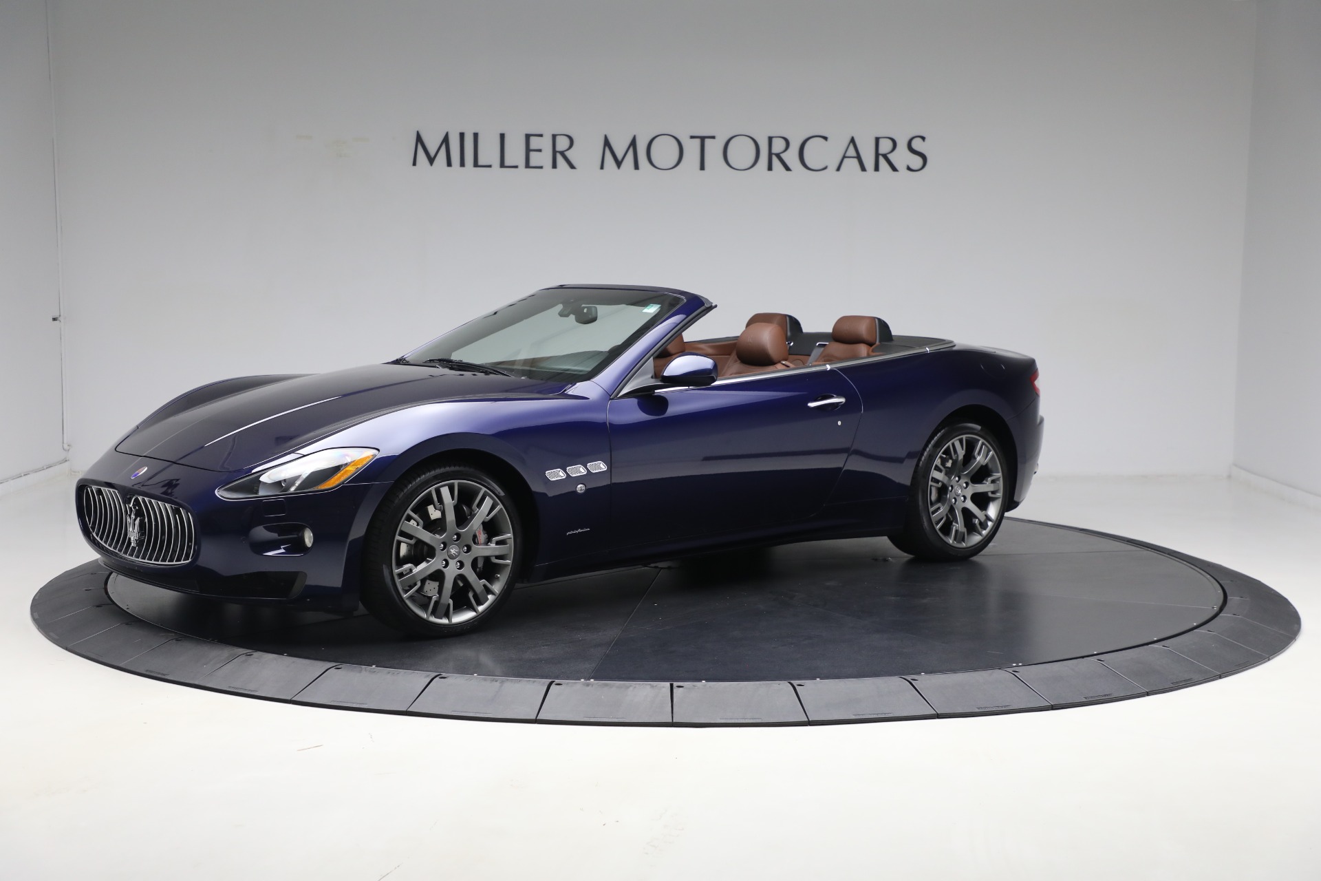 Used 2013 Maserati GranTurismo for sale Sold at Rolls-Royce Motor Cars Greenwich in Greenwich CT 06830 1