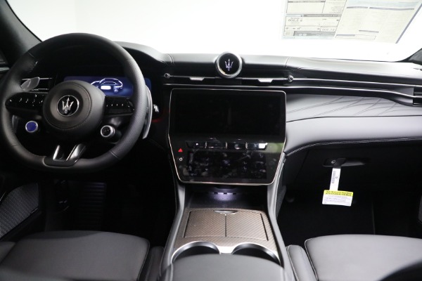 New 2025 Maserati Grecale Folgore for sale $102,900 at Rolls-Royce Motor Cars Greenwich in Greenwich CT 06830 21