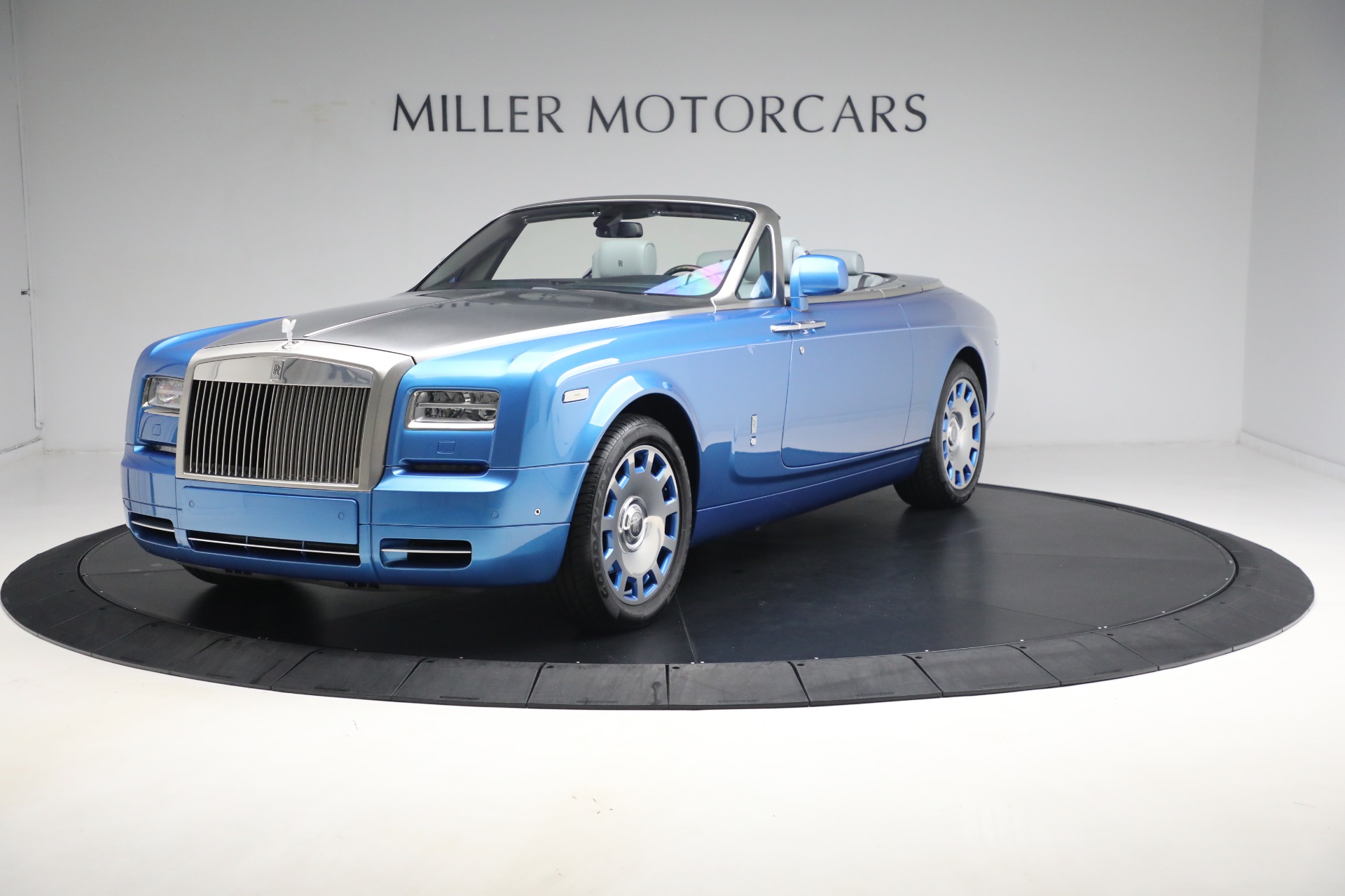 Used 2015 Rolls-Royce Phantom Drophead Coupe for sale Sold at Rolls-Royce Motor Cars Greenwich in Greenwich CT 06830 1