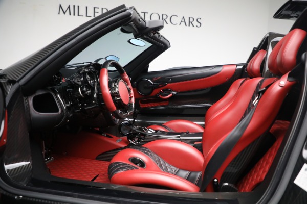 Used 2018 Pagani Huayra Roadster for sale Sold at Rolls-Royce Motor Cars Greenwich in Greenwich CT 06830 25
