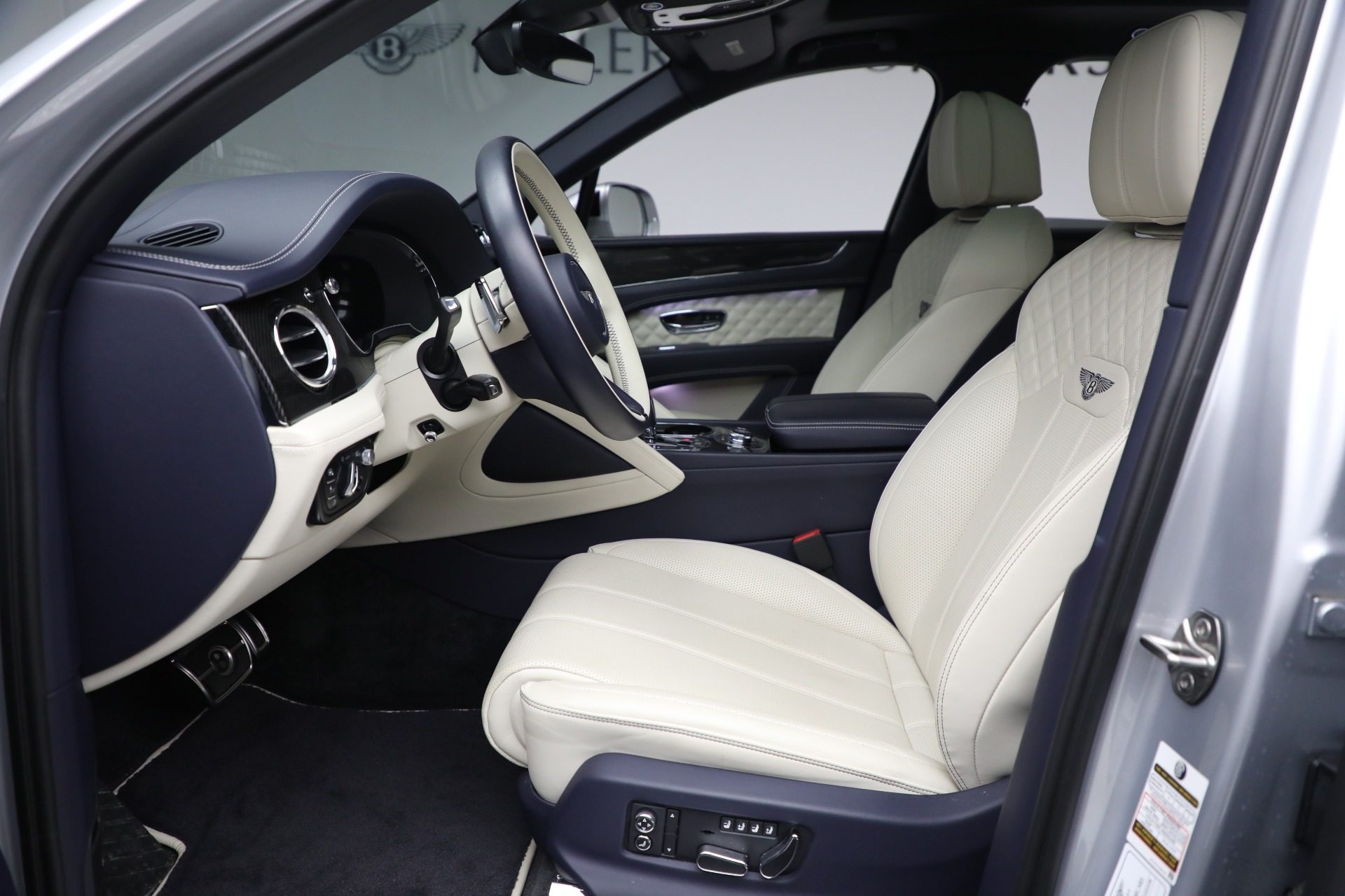 Used 2021 Bentley Bentayga V8 for sale Sold at Rolls-Royce Motor Cars Greenwich in Greenwich CT 06830 15