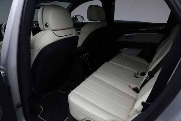 Used 2021 Bentley Bentayga V8 for sale Sold at Rolls-Royce Motor Cars Greenwich in Greenwich CT 06830 17